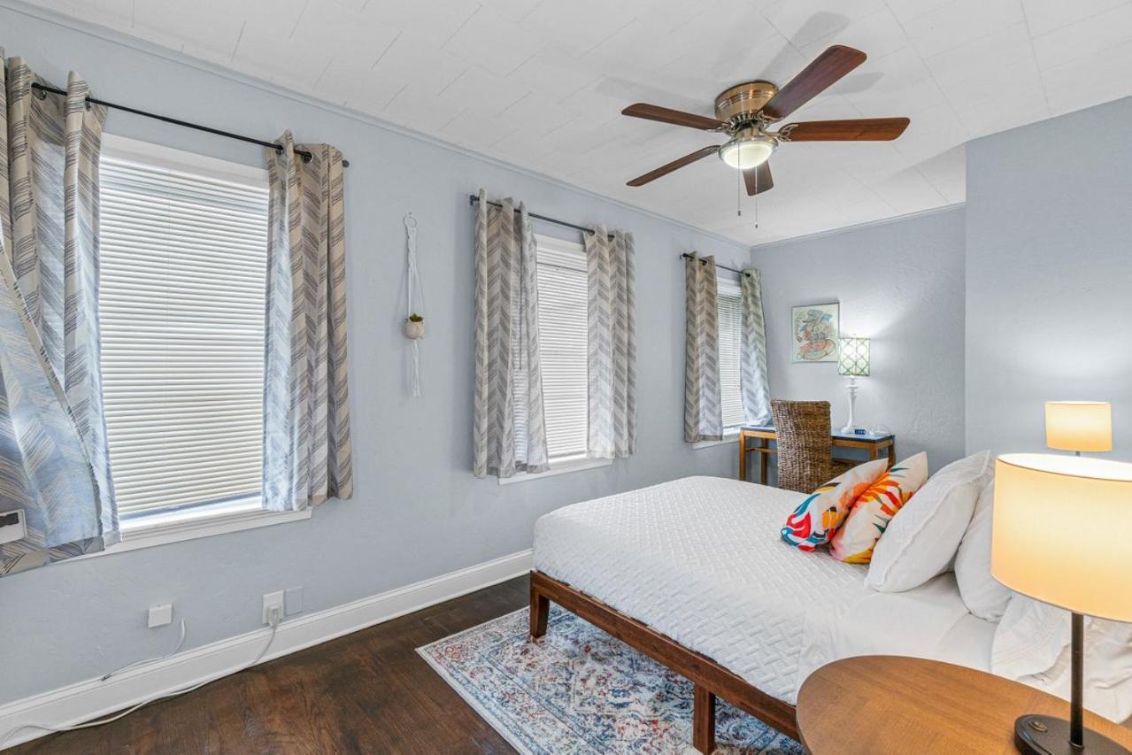 Steps To Beach & Downtown! Spacious Beach Bungalow #2 Lake Worth Beach Bagian luar foto