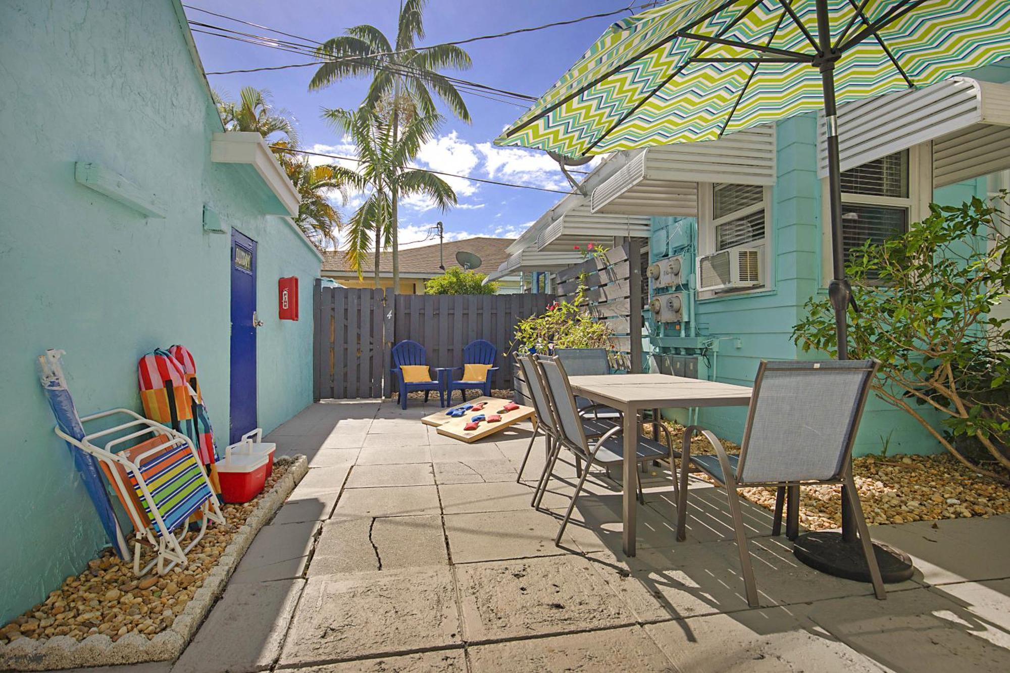 Steps To Beach & Downtown! Spacious Beach Bungalow #2 Lake Worth Beach Bagian luar foto