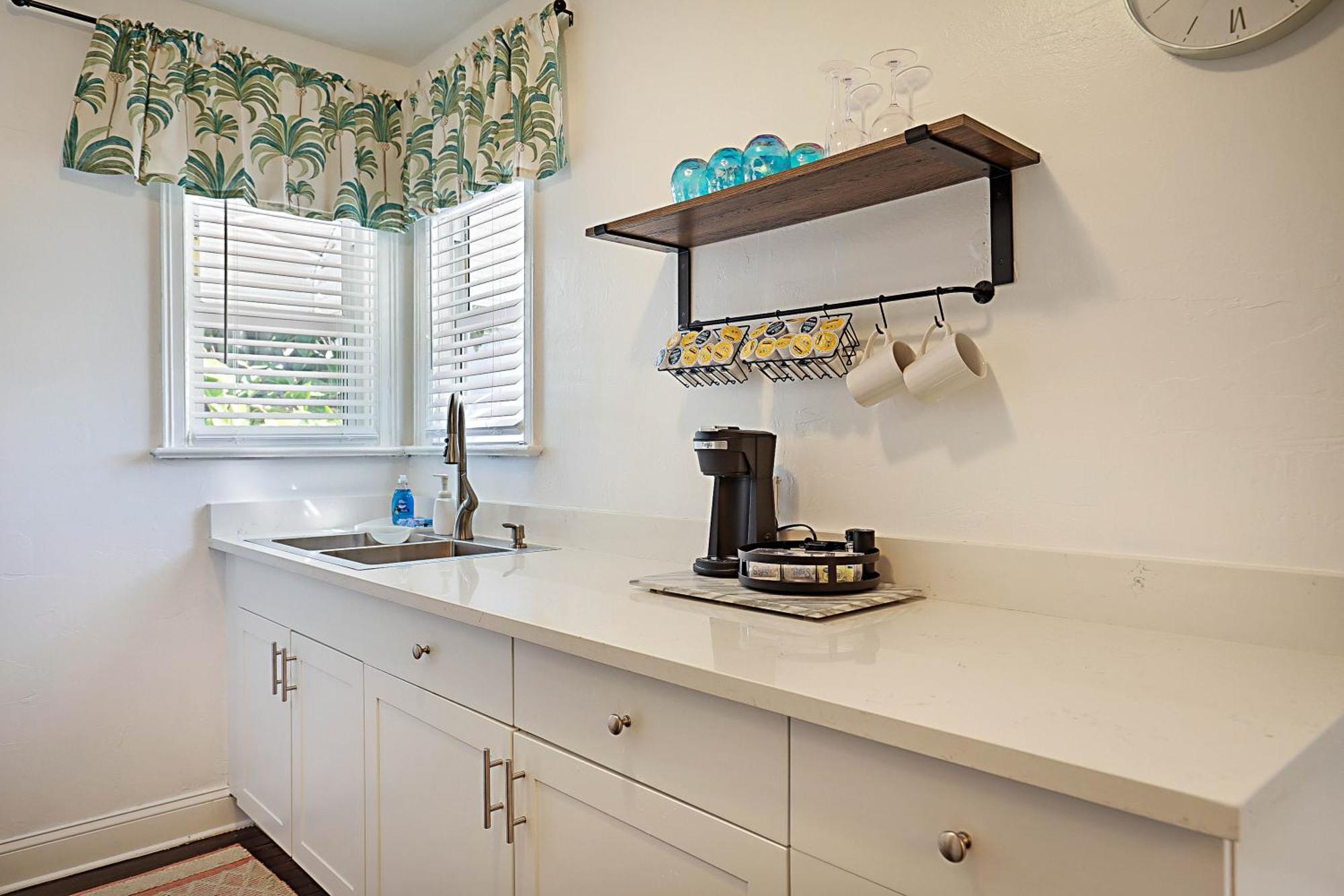 Steps To Beach & Downtown! Spacious Beach Bungalow #2 Lake Worth Beach Bagian luar foto